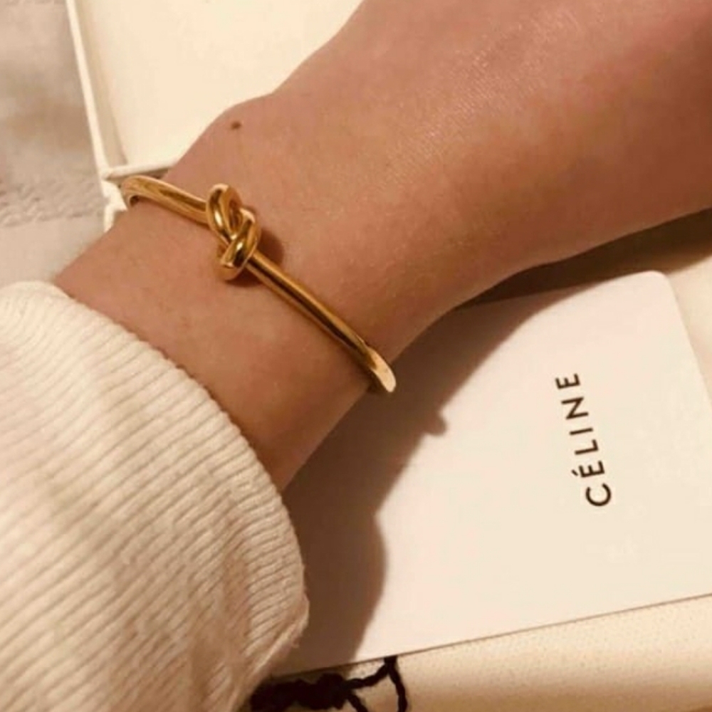18k Gold Knot bracelet